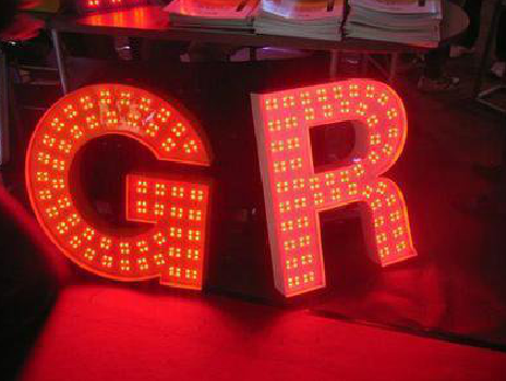 佳县LED发光字常见的安装误区。